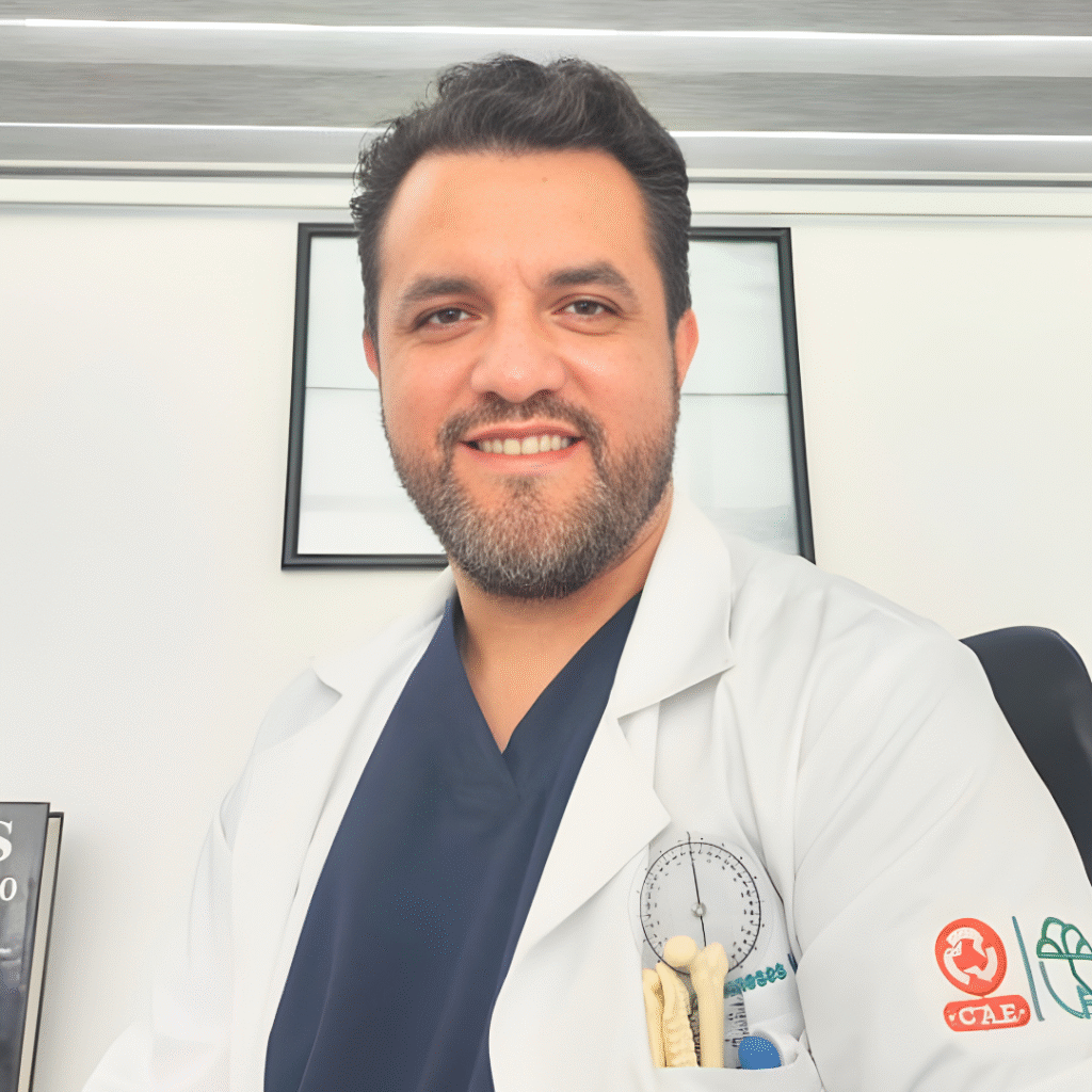 Dr. Hugo Meneses